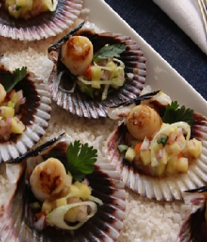 Coquilles met mangochutney